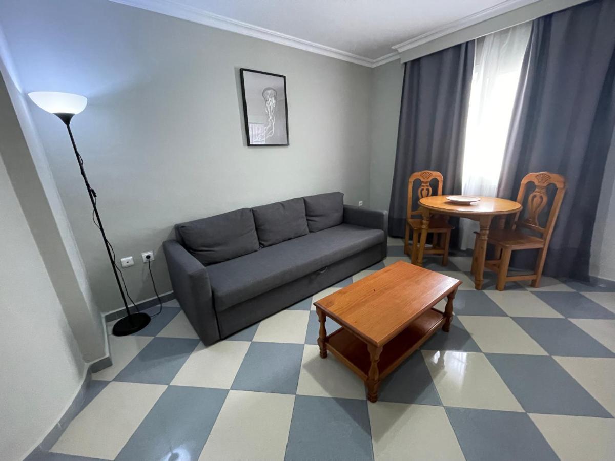 Apartamentos Nina De Oro Торремолінос Екстер'єр фото