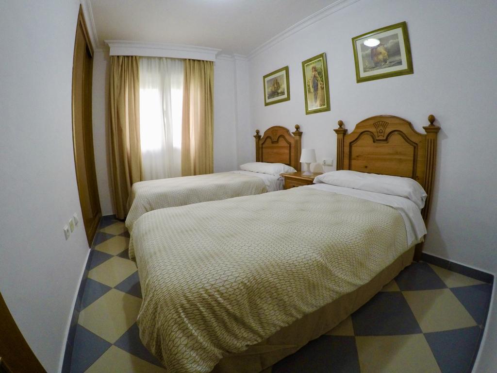 Apartamentos Nina De Oro Торремолінос Екстер'єр фото