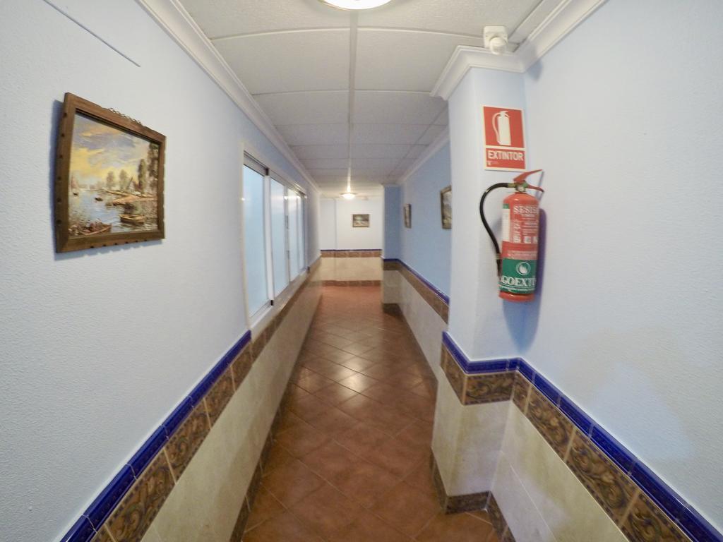 Apartamentos Nina De Oro Торремолінос Екстер'єр фото